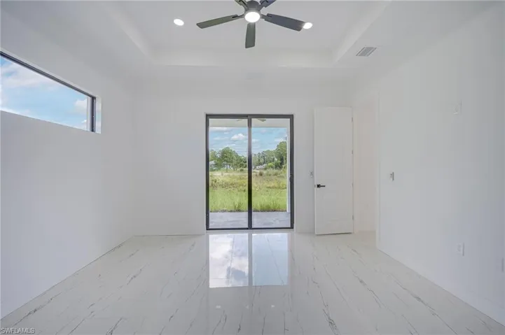 931 Barcelona St E, Lehigh Acres, Florida 33974