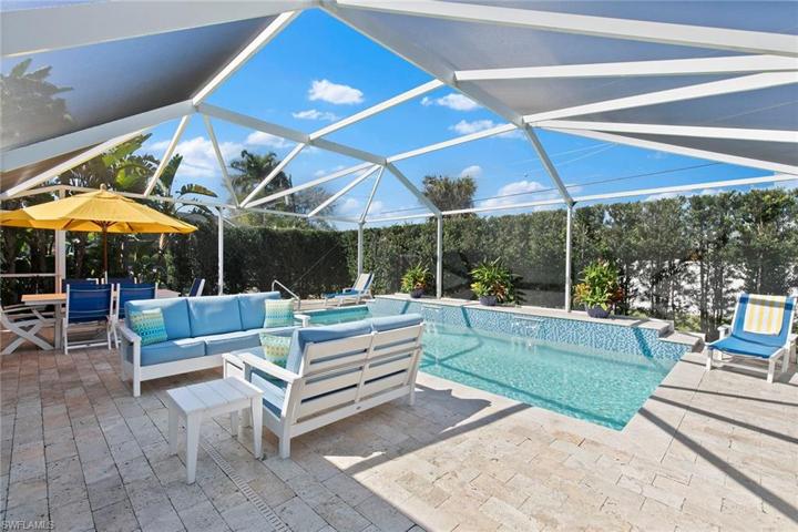 577  106th N AVE, Naples, FL 34108