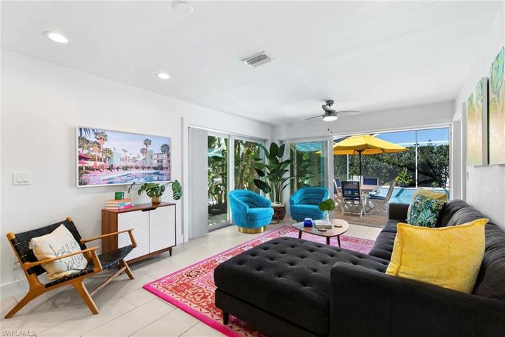 577  106th N AVE, Naples, FL 34108