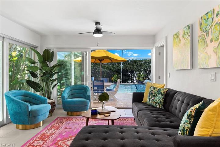 577  106th N AVE, Naples, FL 34108