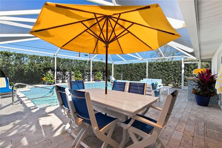 577  106th N AVE, Naples, FL 34108