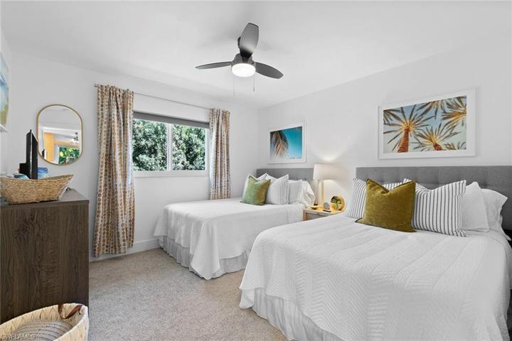 577  106th N AVE, Naples, FL 34108