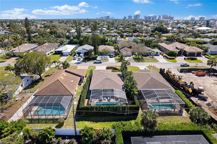 577  106th N AVE, Naples, FL 34108