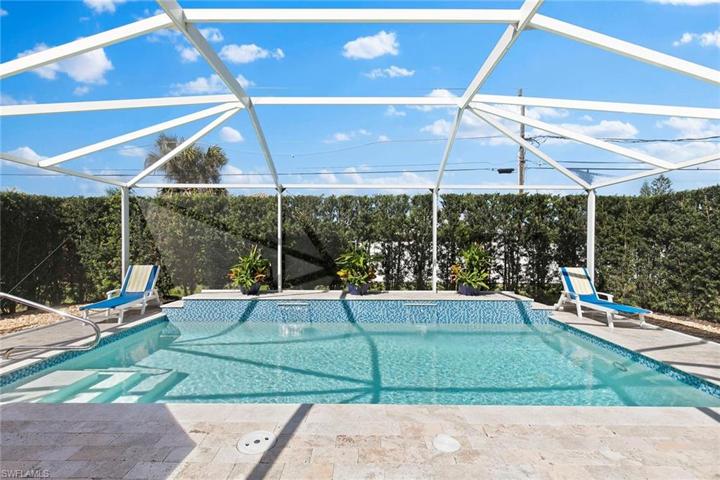 577  106th N AVE, Naples, FL 34108