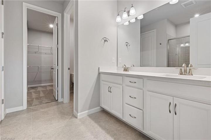 Owner's Bathroom
