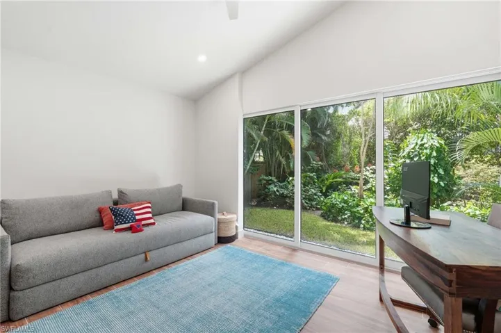 506 Pine Grove Ln, Naples, Florida 34103
