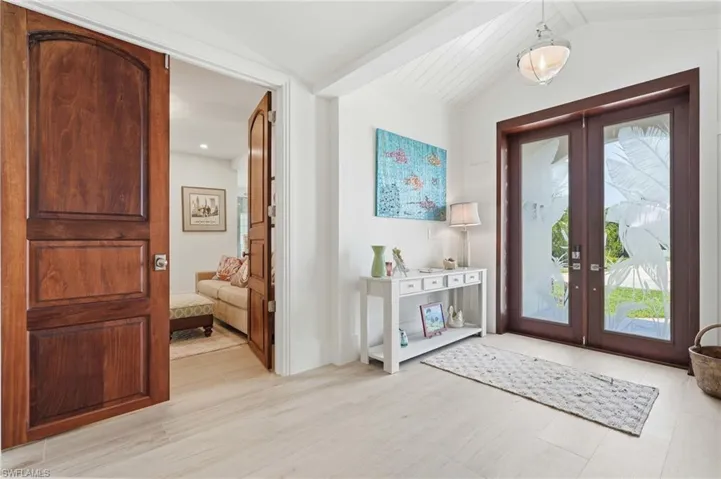 506 Pine Grove Ln, Naples, Florida 34103