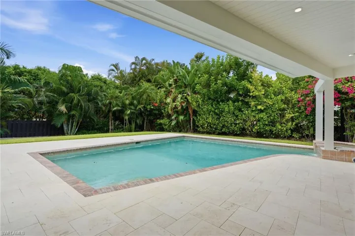 506 Pine Grove Ln, Naples, Florida 34103