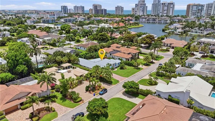 506 Pine Grove Ln, Naples, Florida 34103