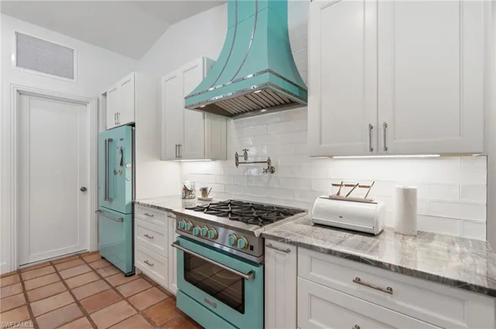 506 Pine Grove Ln, Naples, Florida 34103