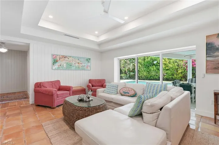 506 Pine Grove Ln, Naples, Florida 34103