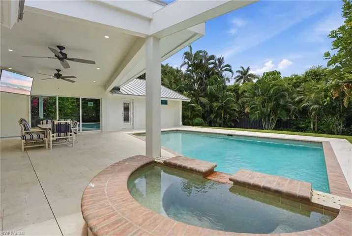 506 Pine Grove Ln, Naples, Florida 34103