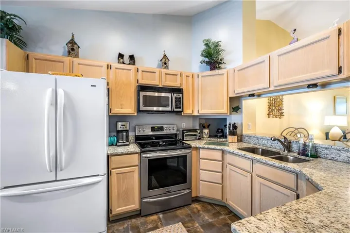 1350  Misty Pines  CIR, Naples, FL 34105
