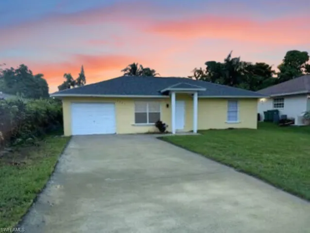 5205  Jennings  ST, Naples, FL 34113