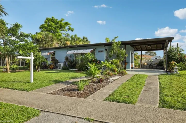 21476  Augusta  AVE, Port Charlotte, FL 33952