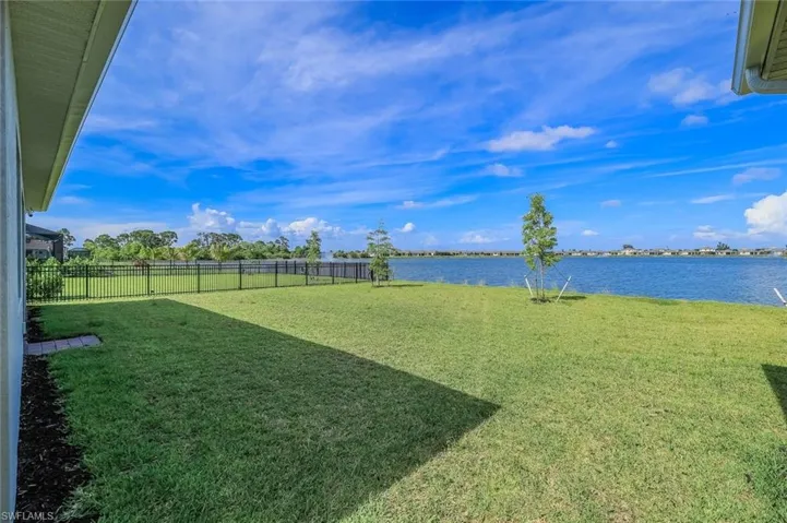 451 Spring Hill Lake Loop, Cape Coral, Florida 33993