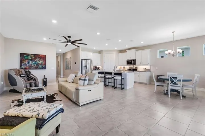 451 Spring Hill Lake Loop, Cape Coral, Florida 33993
