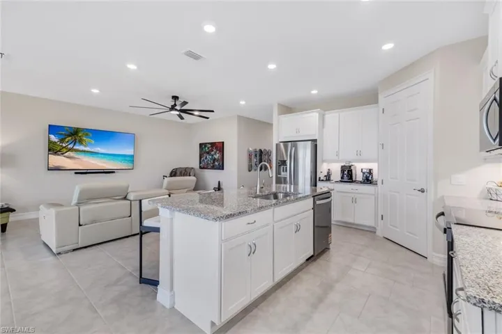 451 Spring Hill Lake Loop, Cape Coral, Florida 33993
