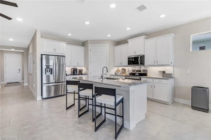 451 Spring Hill Lake Loop, Cape Coral, Florida 33993