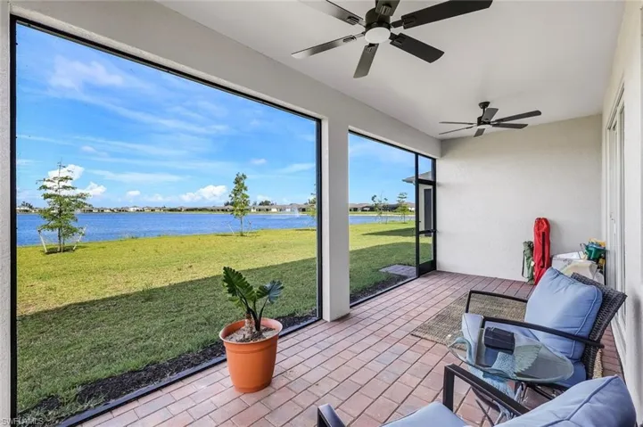 451 Spring Hill Lake Loop, Cape Coral, Florida 33993