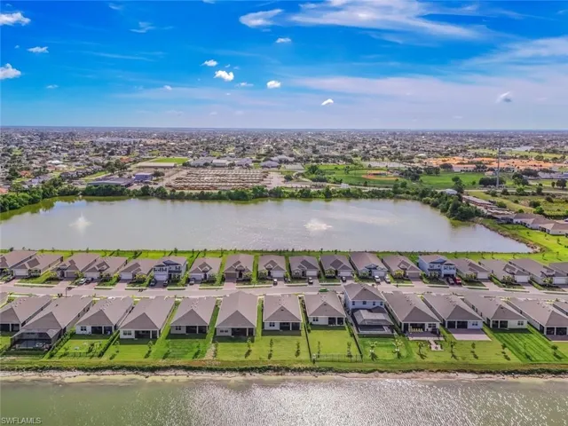 451 Spring Hill Lake Loop, Cape Coral, Florida 33993