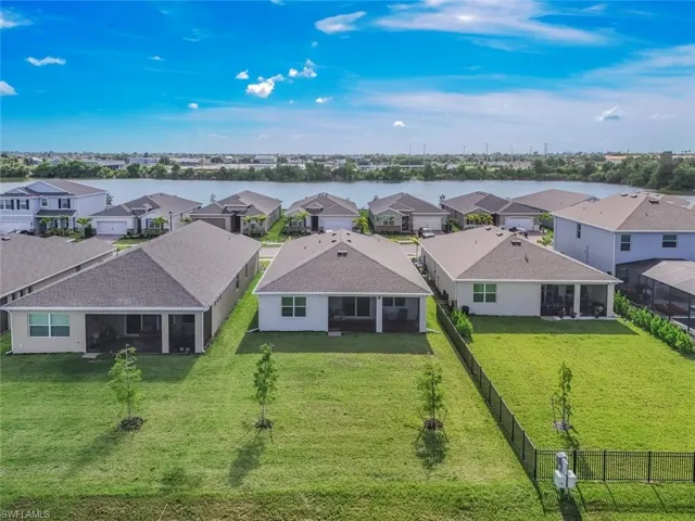 451 Spring Hill Lake Loop, Cape Coral, Florida 33993