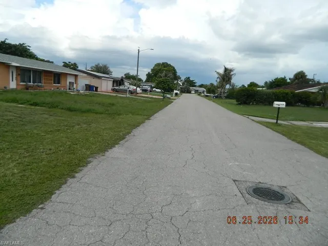 Image quality insufficient for description