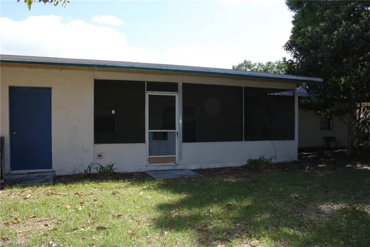 111 E Sugarland Cir, Clewiston, Florida 33440