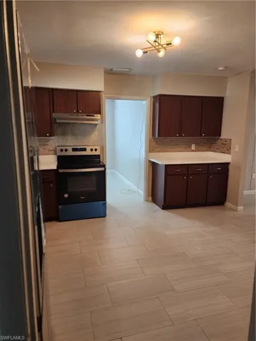 111 E Sugarland Cir, Clewiston, Florida 33440