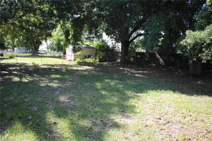 111 E Sugarland Cir, Clewiston, Florida 33440