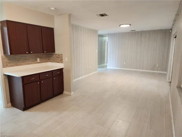 111 E Sugarland Cir, Clewiston, Florida 33440