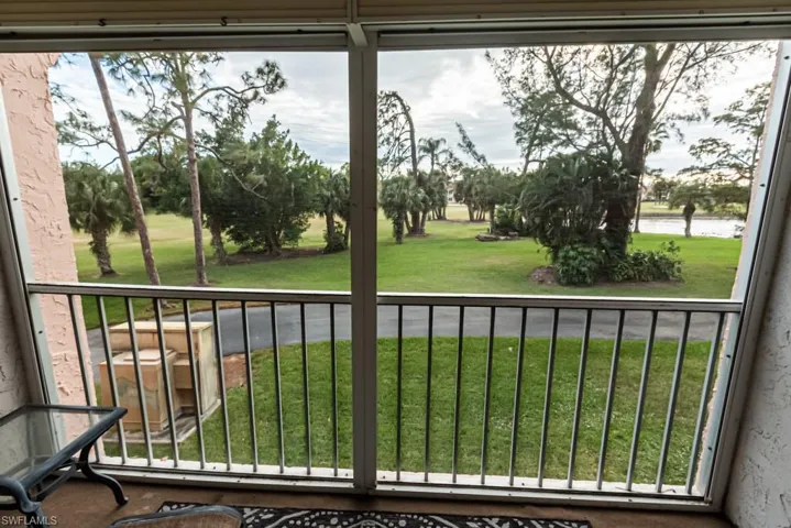 400 Forest Lakes Blvd # 207, Naples Fl 34105