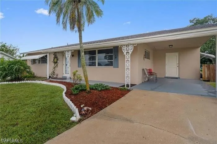 312 Grovewood Ave S, Lehigh Acres, Florida 33936
