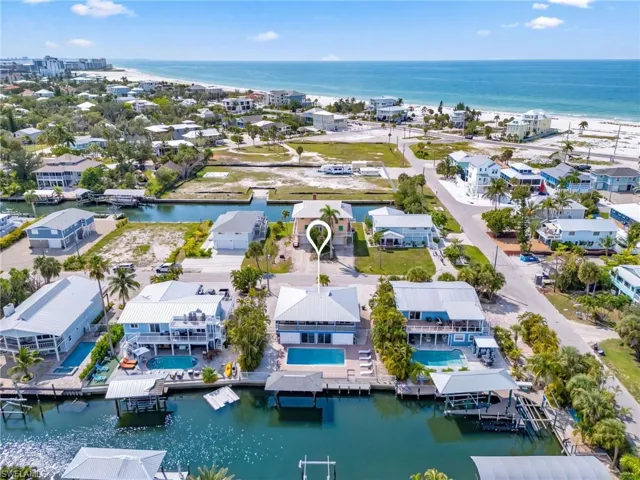 3 Pepita St, Fort Myers Beach, Florida 33931