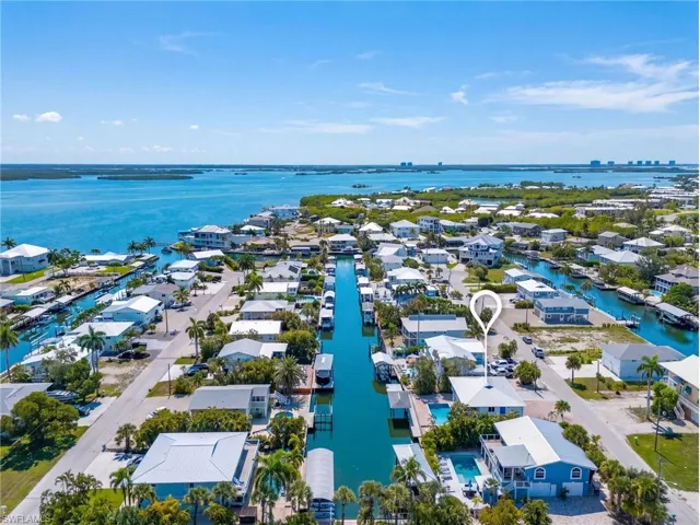 3 Pepita St, Fort Myers Beach, Florida 33931