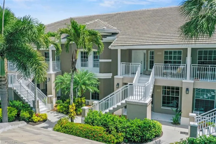 1920 Willow Bend CIR, Naples, FL 34109,225063594