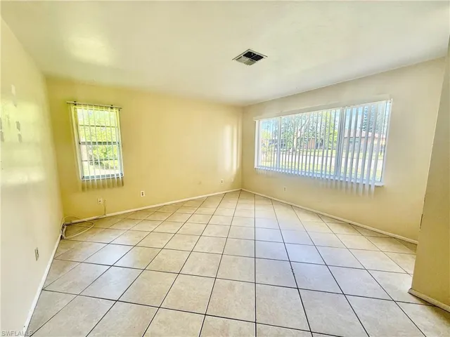 516 Parkside St, Lehigh Acres, Florida 33936