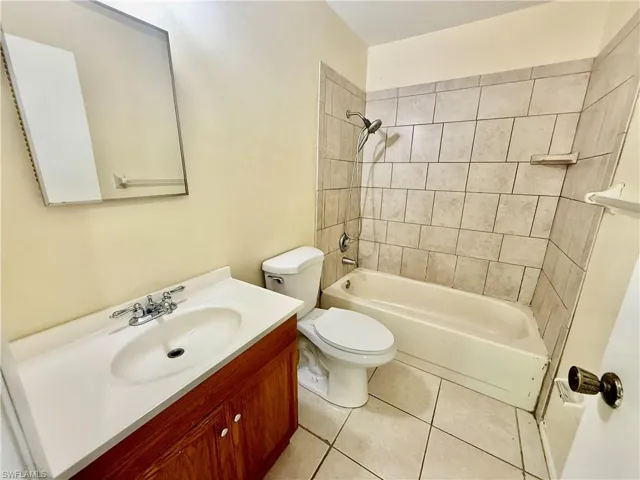 516 Parkside St, Lehigh Acres, Florida 33936