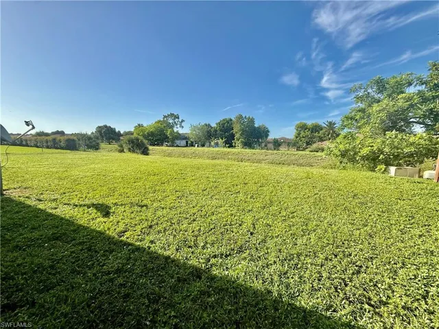 516 Parkside St, Lehigh Acres, Florida 33936