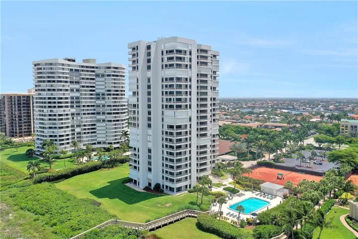 View of apartment building / complex