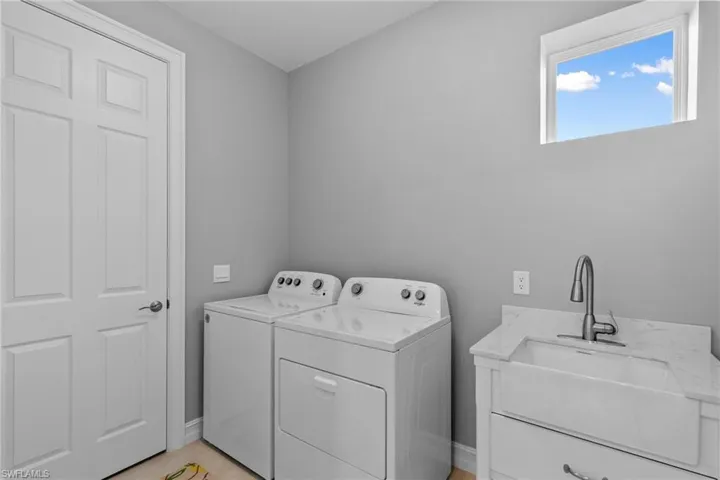 18006 Sandtrap Dr, Naples, Florida 34114