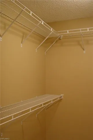 Large walk in closet for MBR