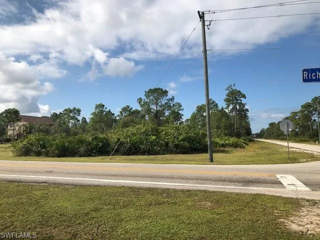 306 E 17th  ST, Lehigh Acres, FL 33972