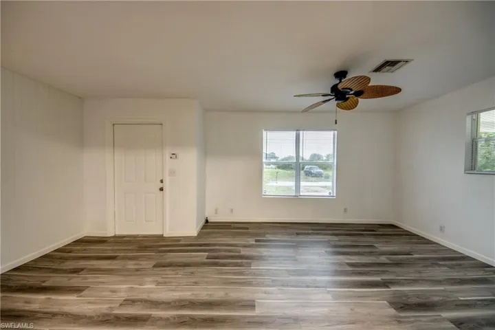 3819  21st SW ST, Lehigh Acres, FL 33976