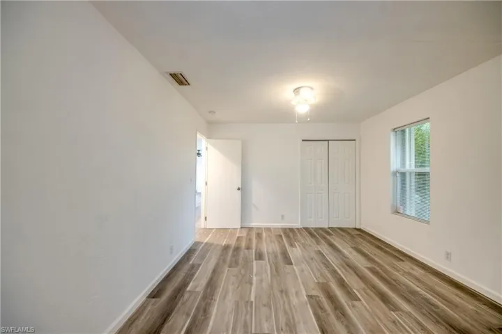 3819  21st SW ST, Lehigh Acres, FL 33976