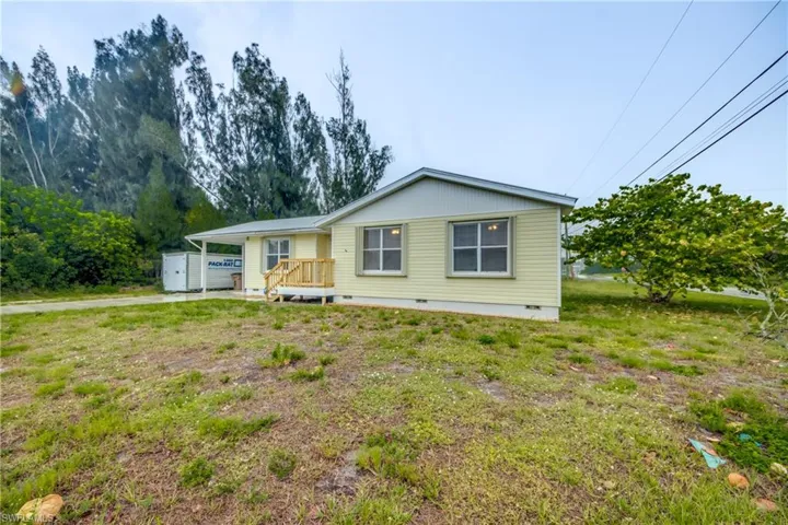 3819  21st SW ST, Lehigh Acres, FL 33976