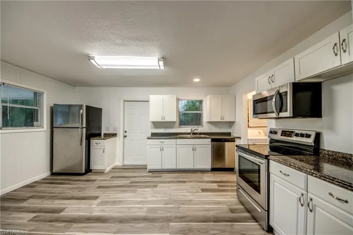 3819  21st SW ST, Lehigh Acres, FL 33976