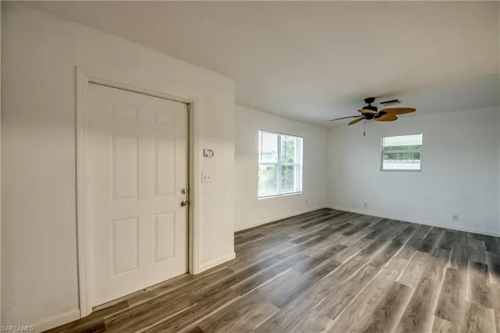 3819  21st SW ST, Lehigh Acres, FL 33976