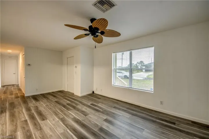 3819  21st SW ST, Lehigh Acres, FL 33976