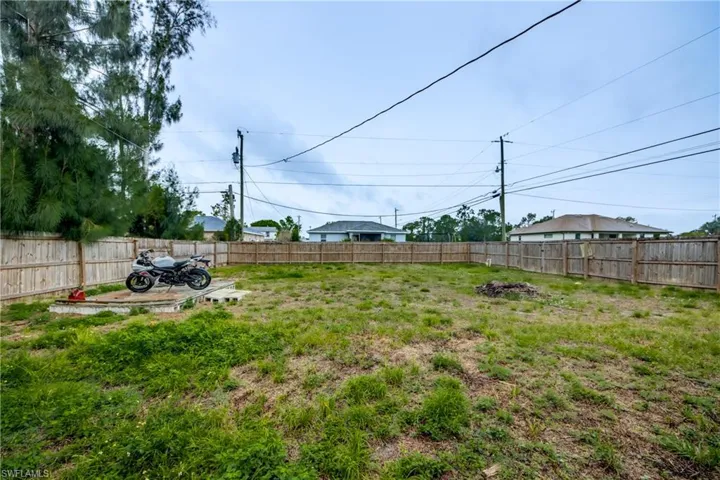 3819  21st SW ST, Lehigh Acres, FL 33976